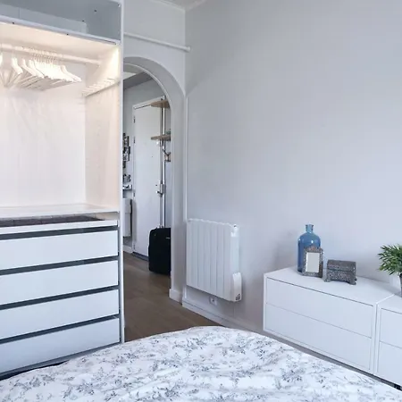 Apartment Charmant & Moderne 2 Pieces A Gambetta Paris